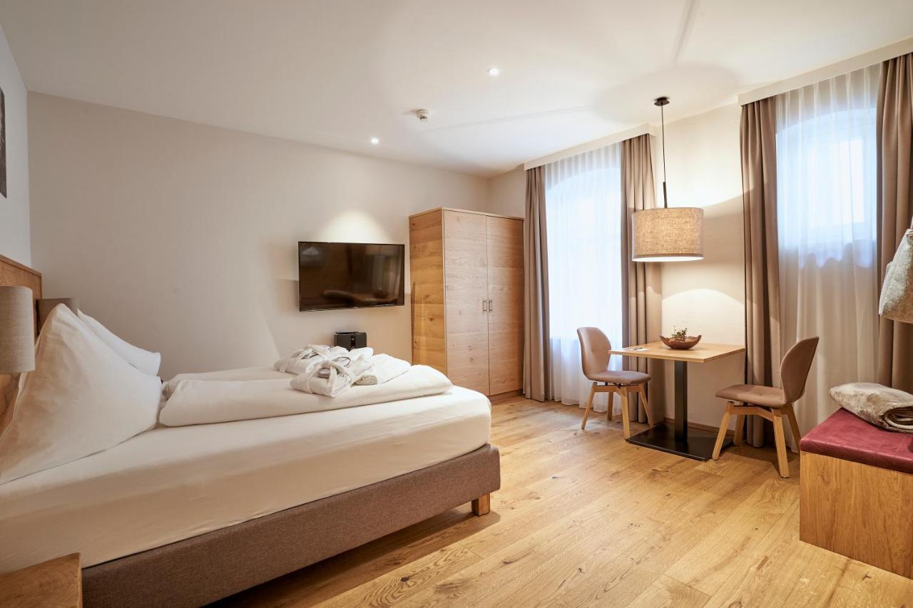 Adler Alpen Apartments 施伦斯 外观 照片