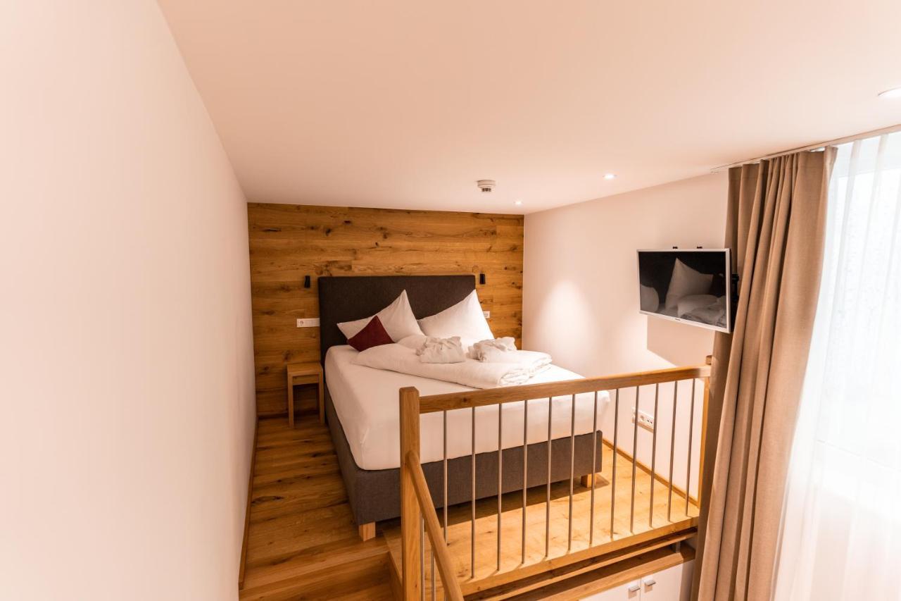 Adler Alpen Apartments 施伦斯 外观 照片