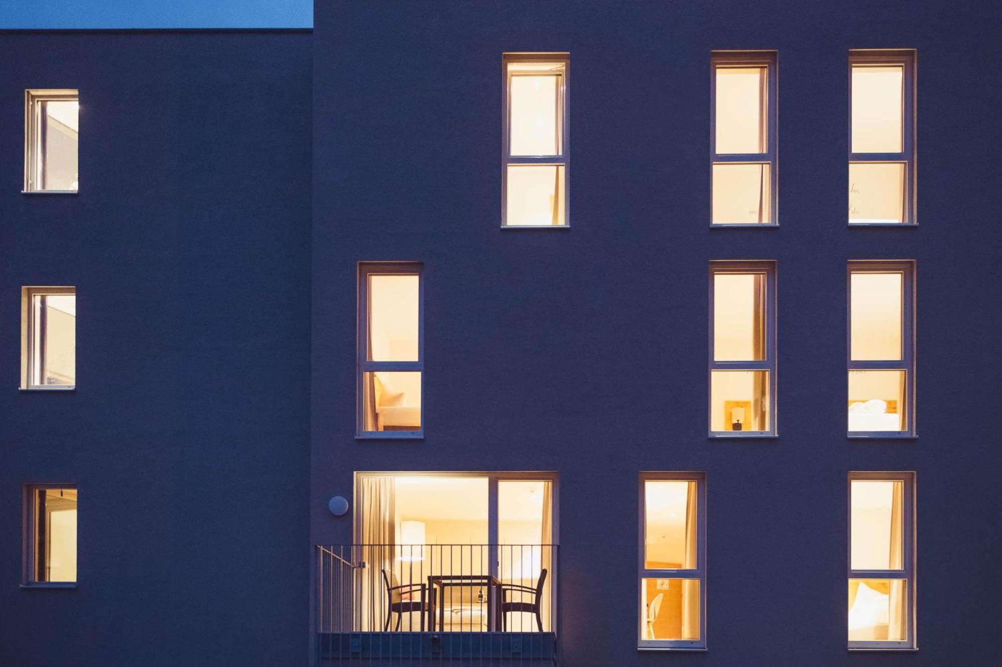 Adler Alpen Apartments 施伦斯 外观 照片